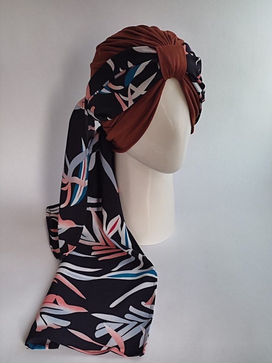 Gorro Turbante con pañoleta - Marrón con pañoleta floral.