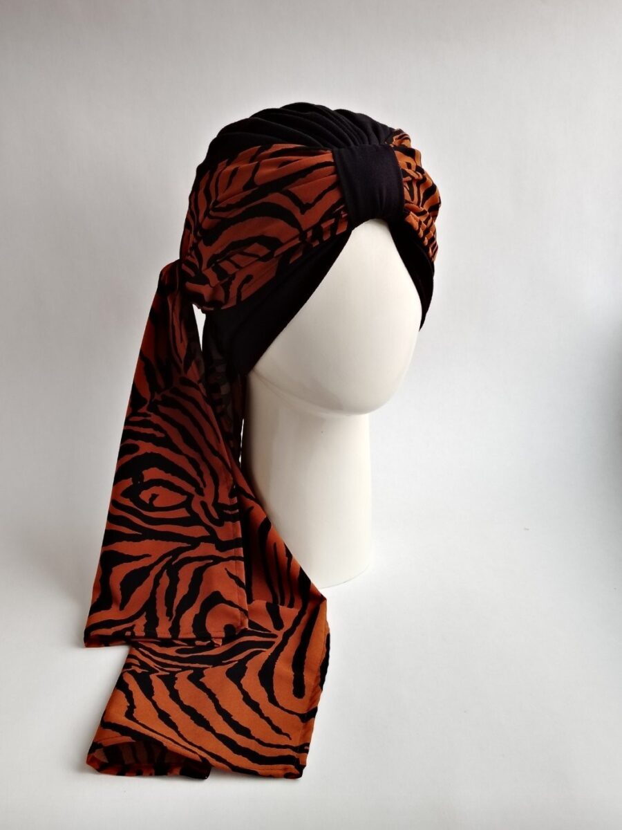 Gorro Turbante con pañoleta - Negro con animal Print.