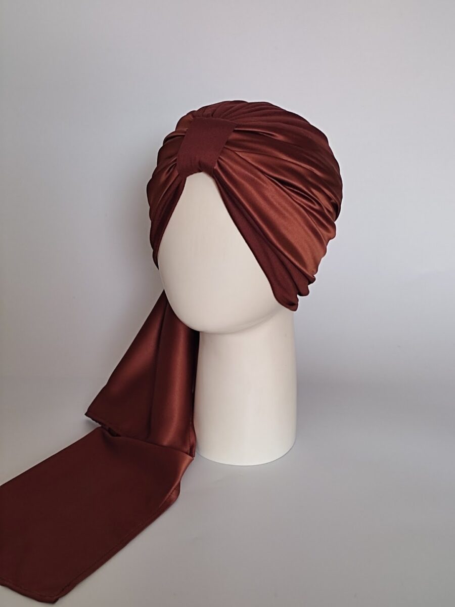 Gorro con pañoleta - Chocolate.