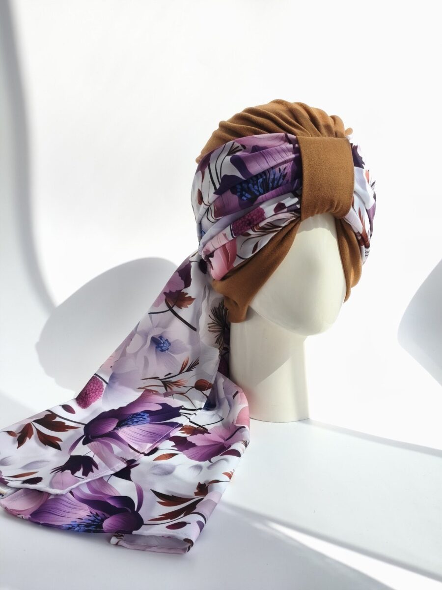 Gorro Turbante con pañoleta - Camell con pañoleta floral multicolor.