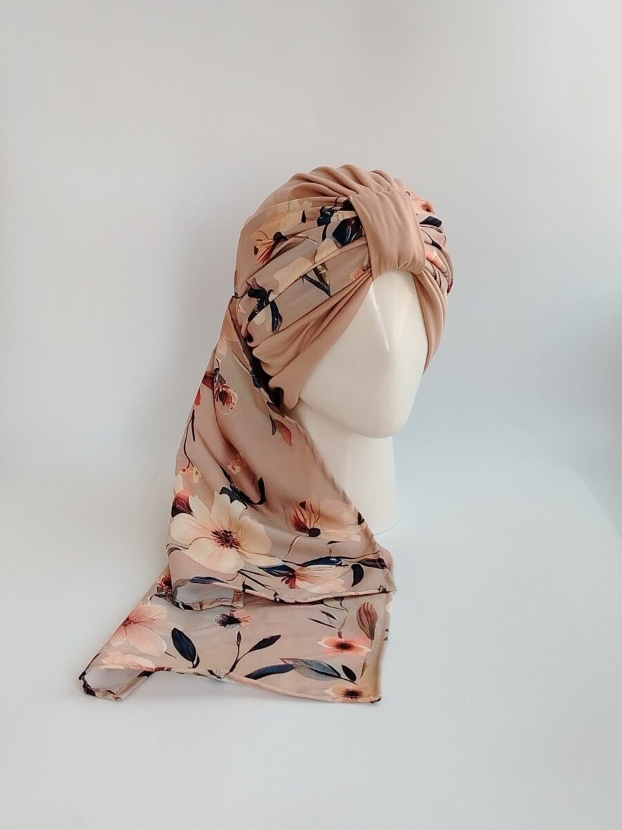 Gorro con pañoleta - Beige con pañoleta Floral beige .