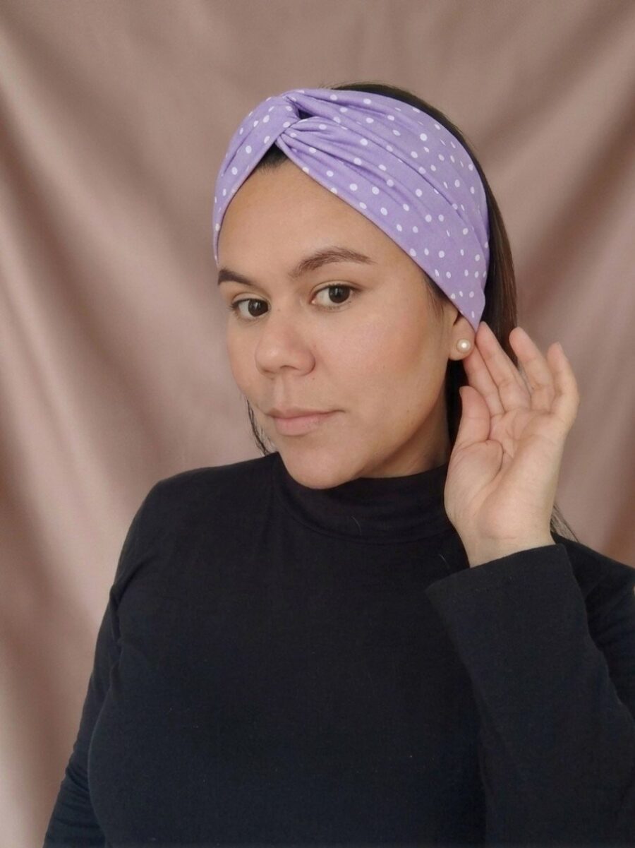 Vincha Cruzada Guadalupe polka dot lila.