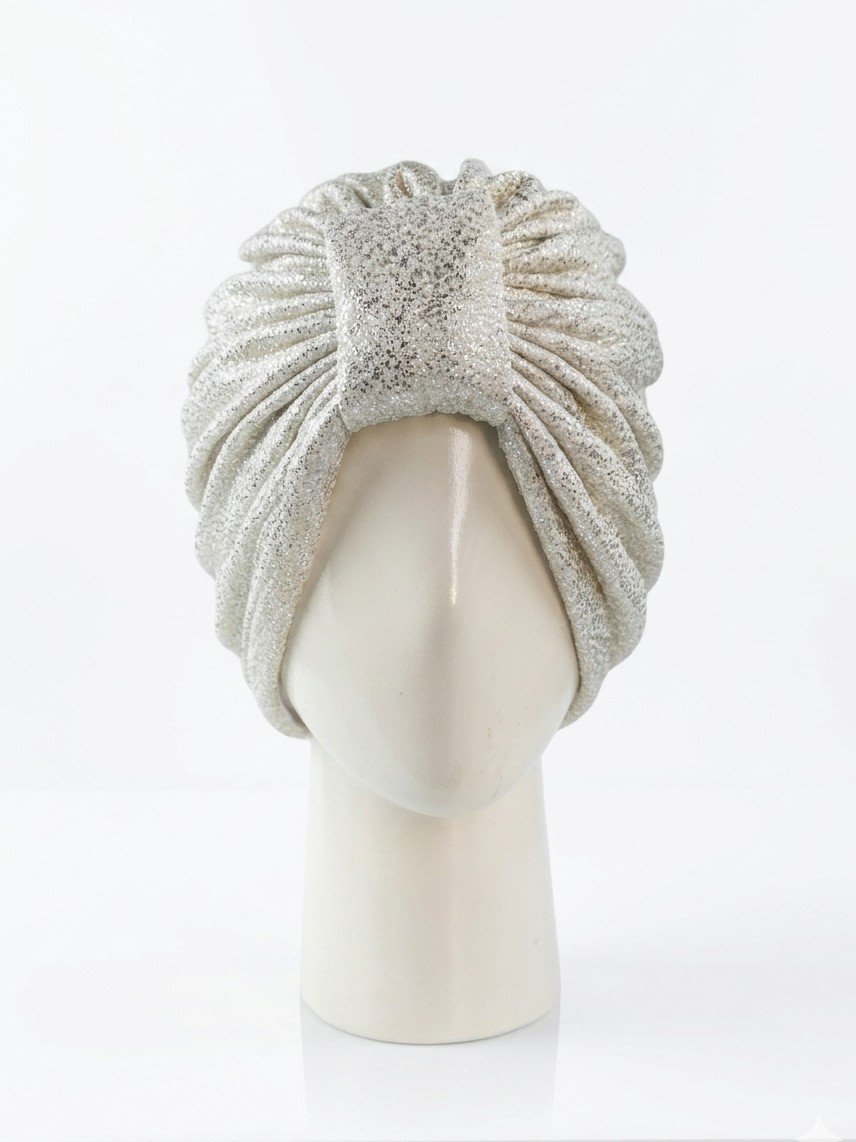 Gorros turbante clásico Deluxe - blanco con destellos dorados .