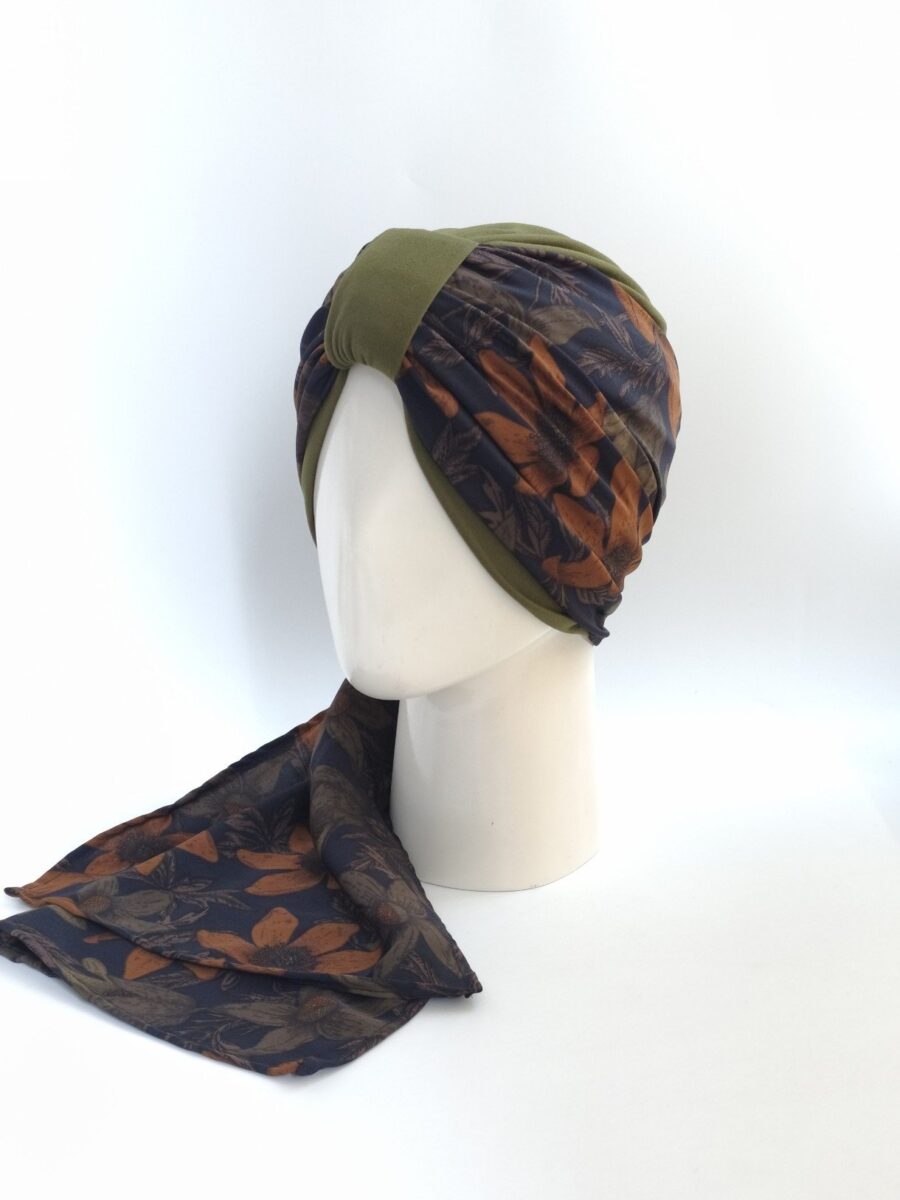 Gorro Turbante con pañoleta - verde militar pañoleta floral Camel.