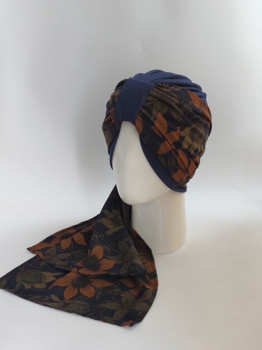 Gorro Turbante con pañoleta - Azul marino con pañoleta floral Camel.