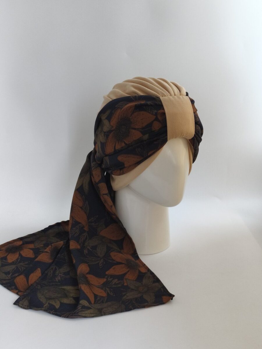 Gorro Turbante con pañoleta - Beige con pañoleta floral Camel.