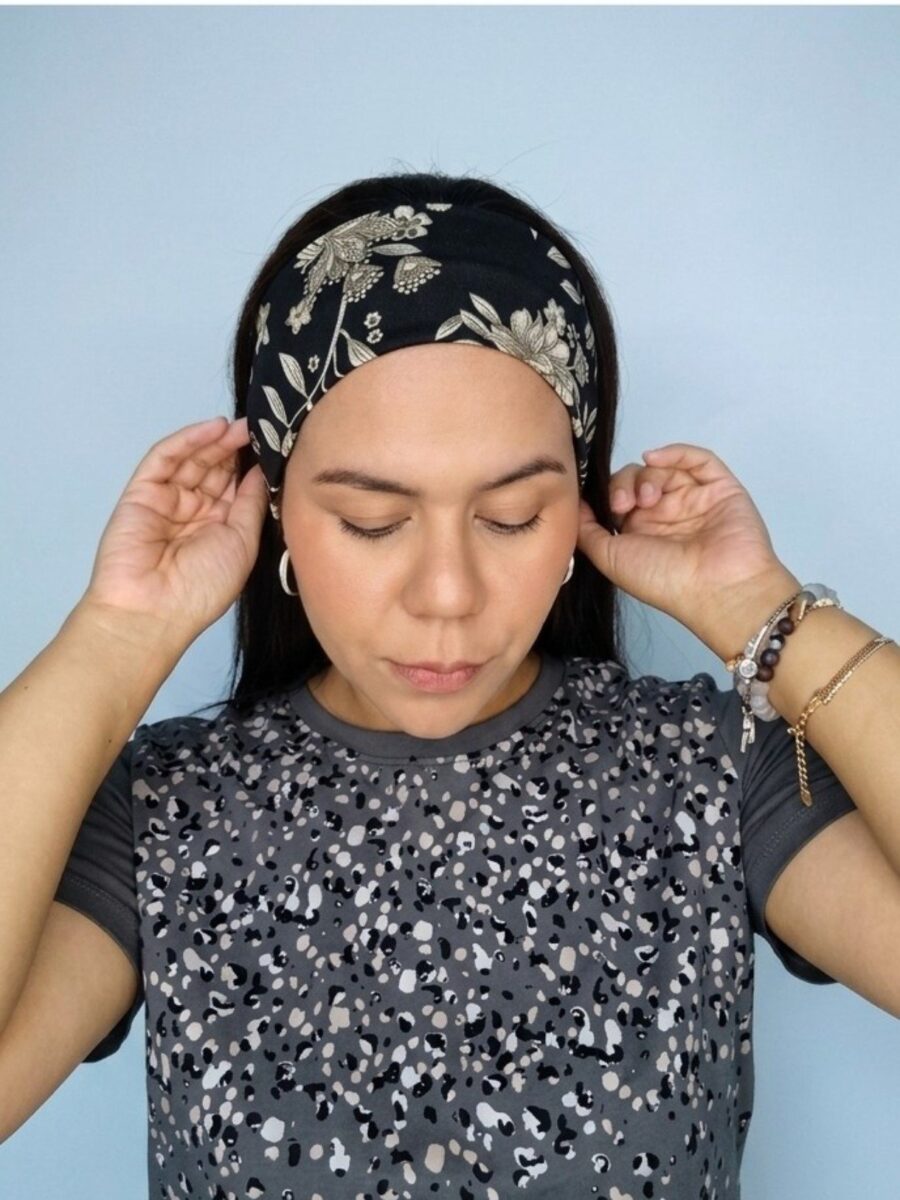 Vincha estilo Discreto Chantal - floral olivo.