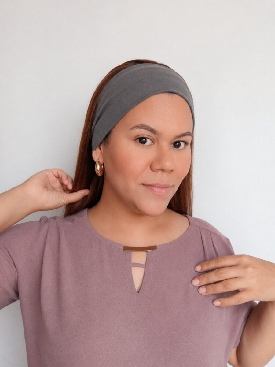 Vincha estilo Discreto Chantal - Gris .