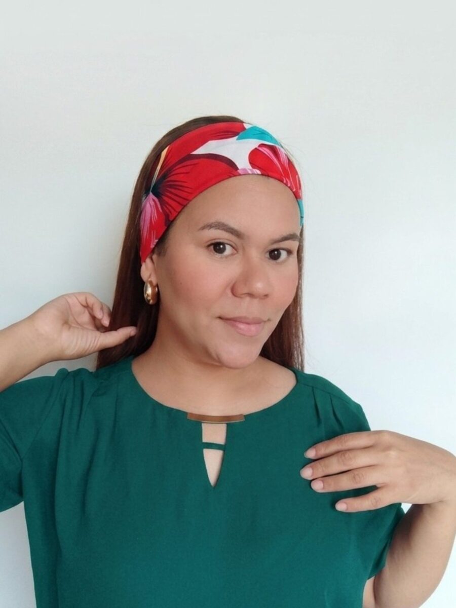 Vincha estilo Discreto Chantal - floral Dalias .