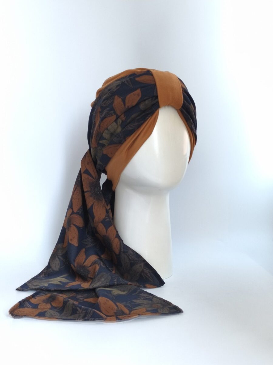 Gorro Turbante con pañoleta - camel pañoleta floral Camel.