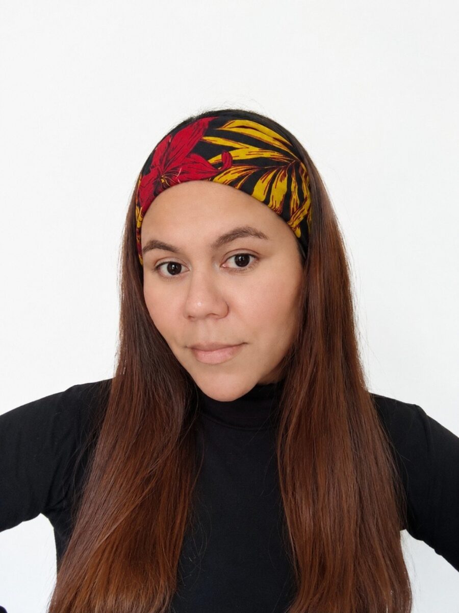 Vincha estilo Discreto Chantal - floral rojo .
