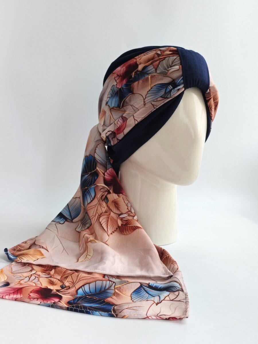 Gorro Turbante con pañoleta - Azul marino fiesta floral.