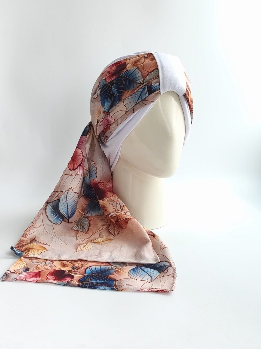 Gorro Turbante con pañoleta - blanco fiesta floral.