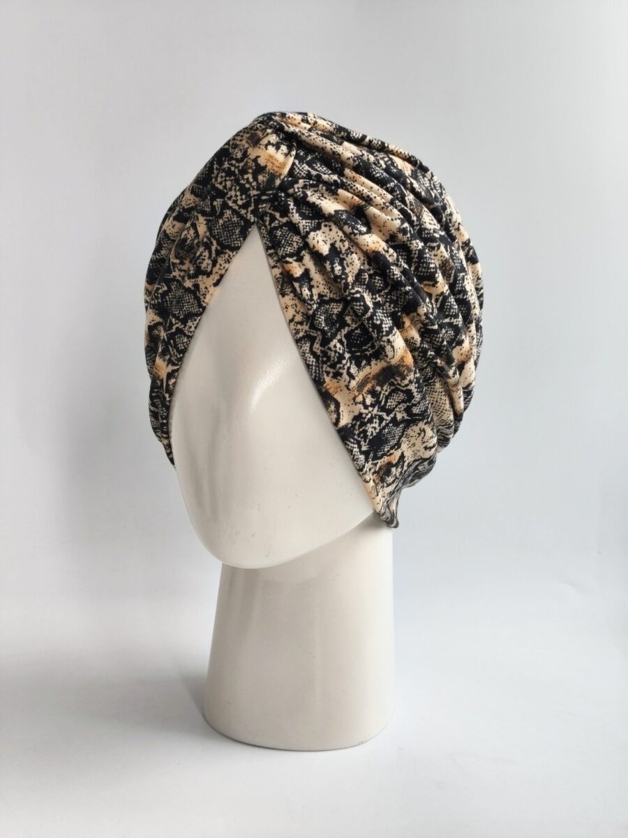 Gorro Turbante cruzado - serpiente pitón .