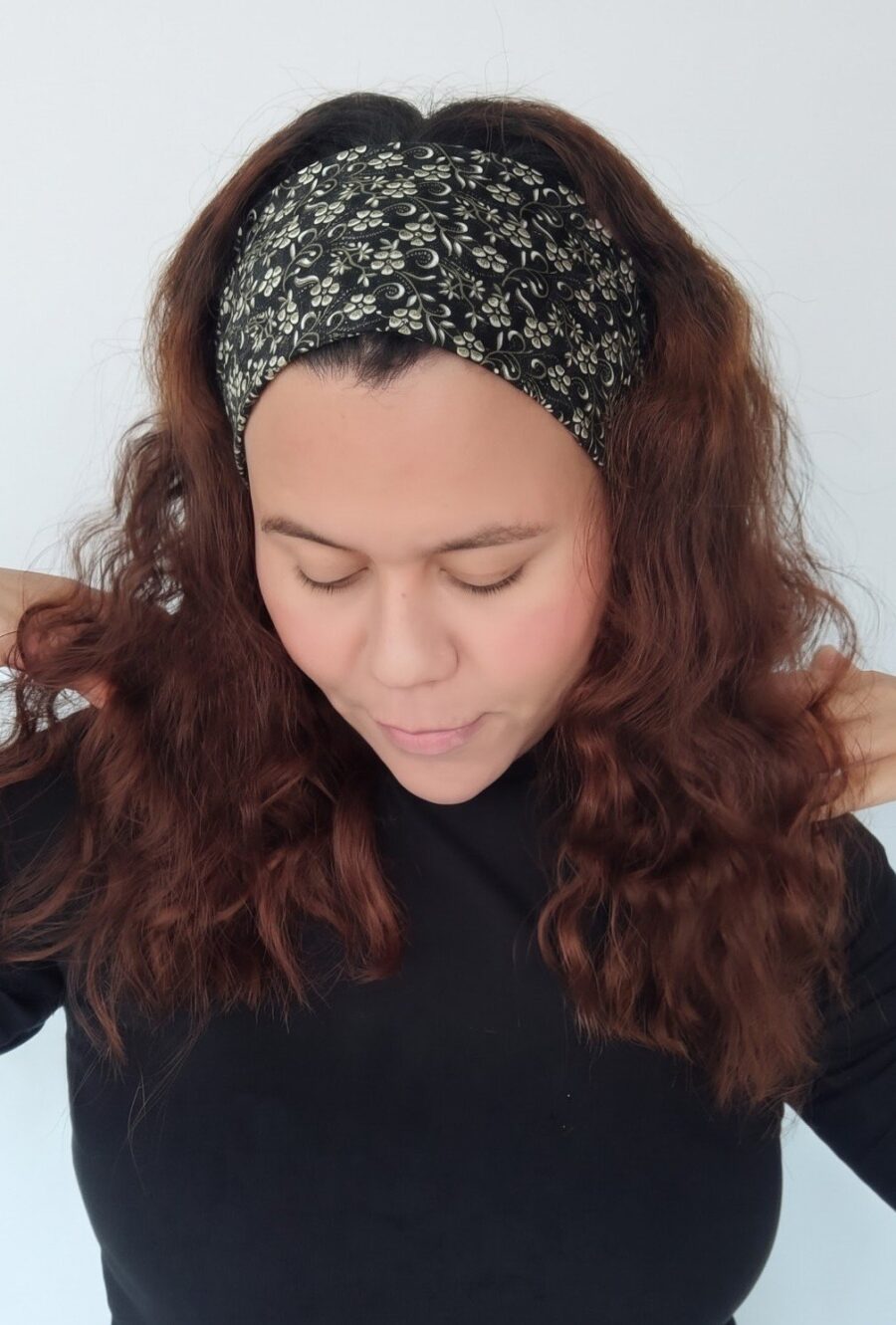 Vincha estilo Discreto Chantal - Musgo verde .